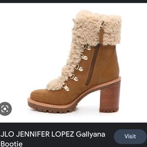 NWOT JLo , Size 8, Camel with faux shearling